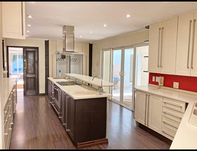 BEDROOM HOUSE FOR SALE IN MORNINGSIDE EXT 40